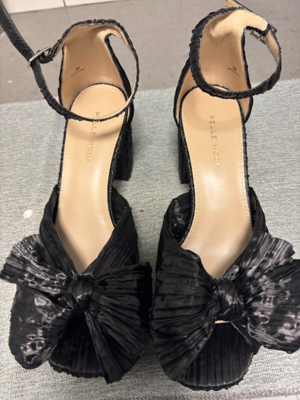 Amalie Ankle Strap Platform Sandal 9M Black